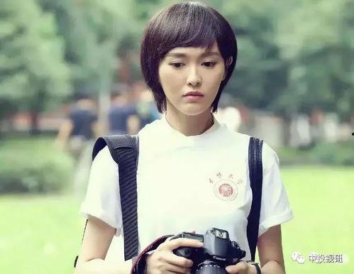 娱乐吃瓜女配变成女生,她如何华丽转身？